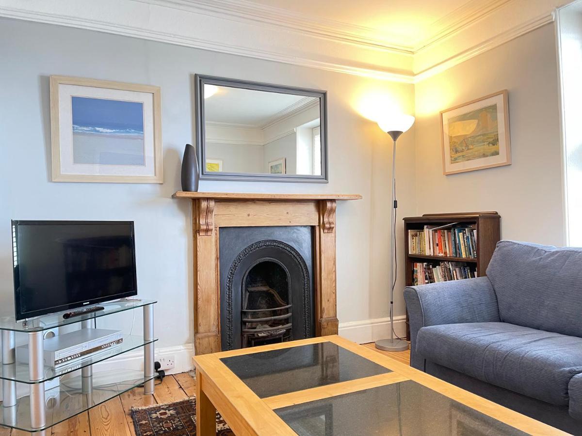 37 Trenwith Place, Charming Family Home & Garden! St Ives  Exterior photo