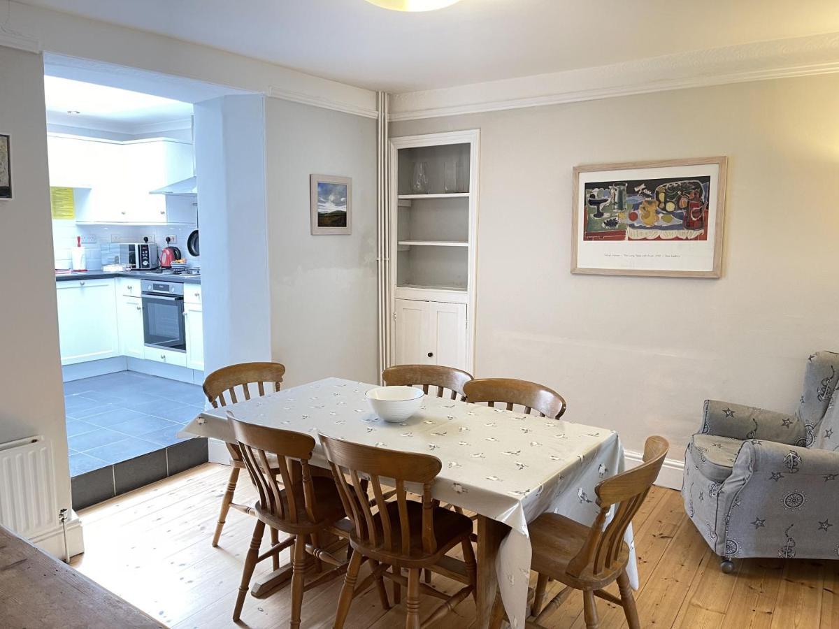 37 Trenwith Place, Charming Family Home & Garden! St Ives  Exterior photo