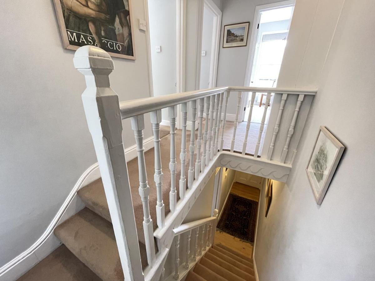 37 Trenwith Place, Charming Family Home & Garden! St Ives  Exterior photo